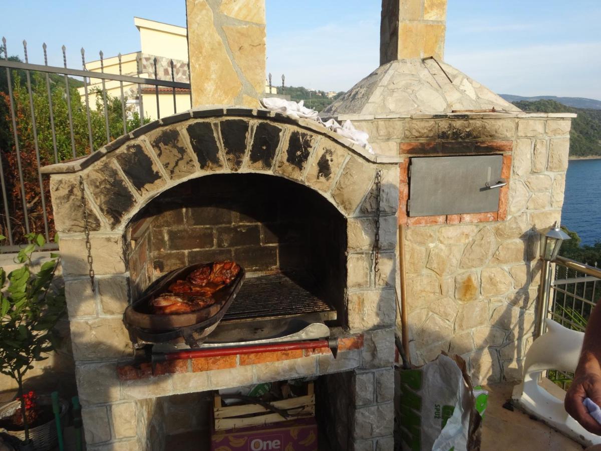 Vila Vito Apartment Dobra Voda Bagian luar foto