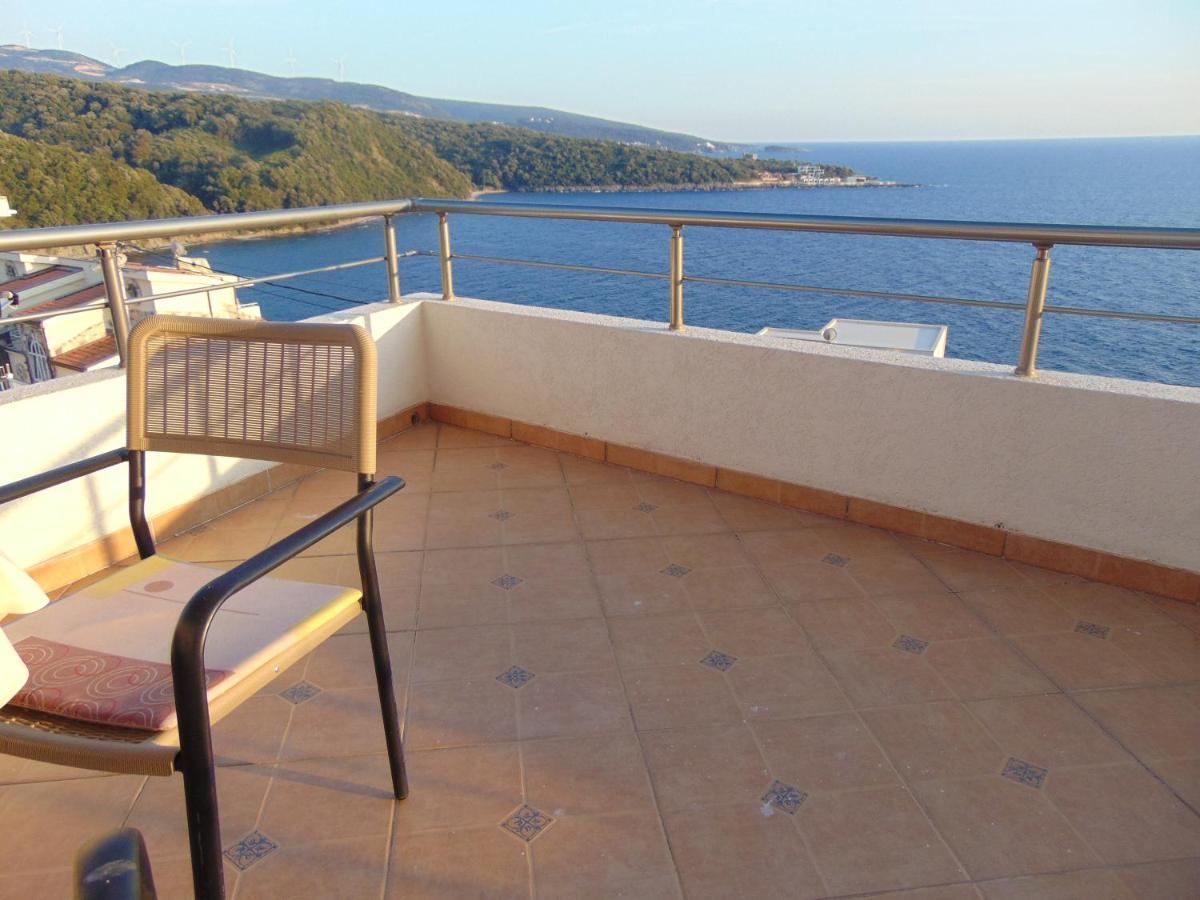 Vila Vito Apartment Dobra Voda Bagian luar foto