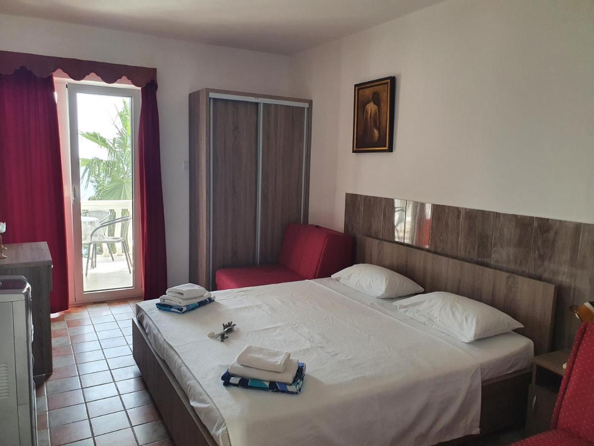 Vila Vito Apartment Dobra Voda Bagian luar foto