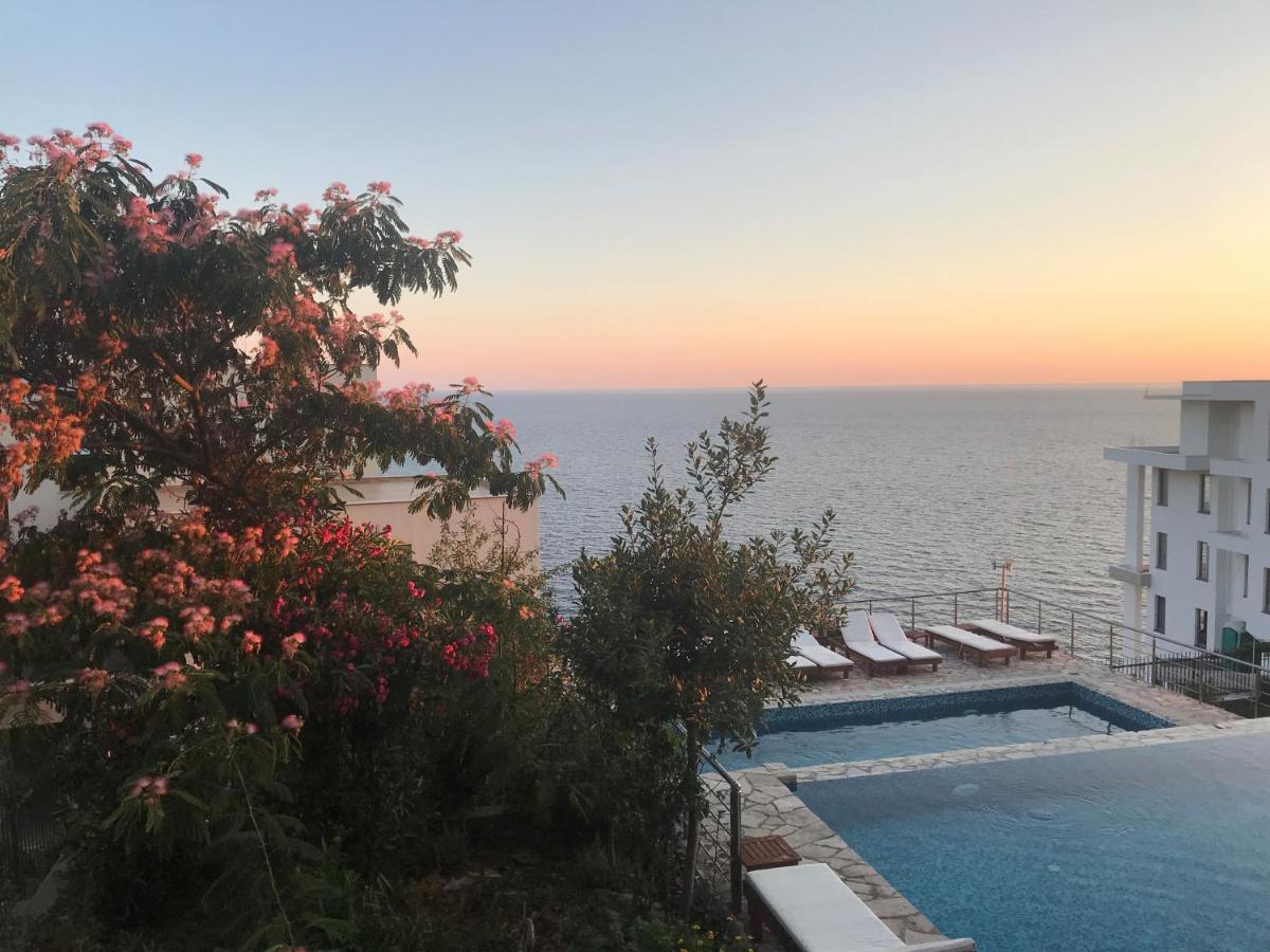 Vila Vito Apartment Dobra Voda Bagian luar foto