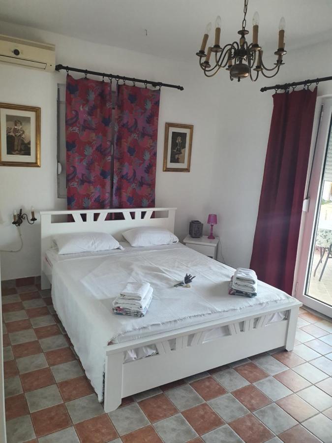 Vila Vito Apartment Dobra Voda Bagian luar foto